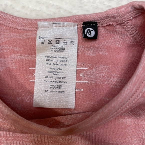 AYBL Seamless Long Sleeve Crop Top Pink Camo Size Small - Picture 2 of 8